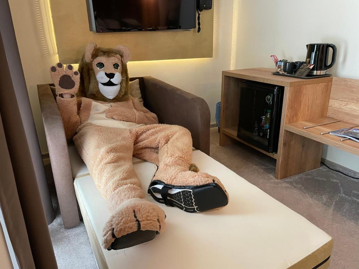 Baobab Suites Шиофок Экстерьер фото