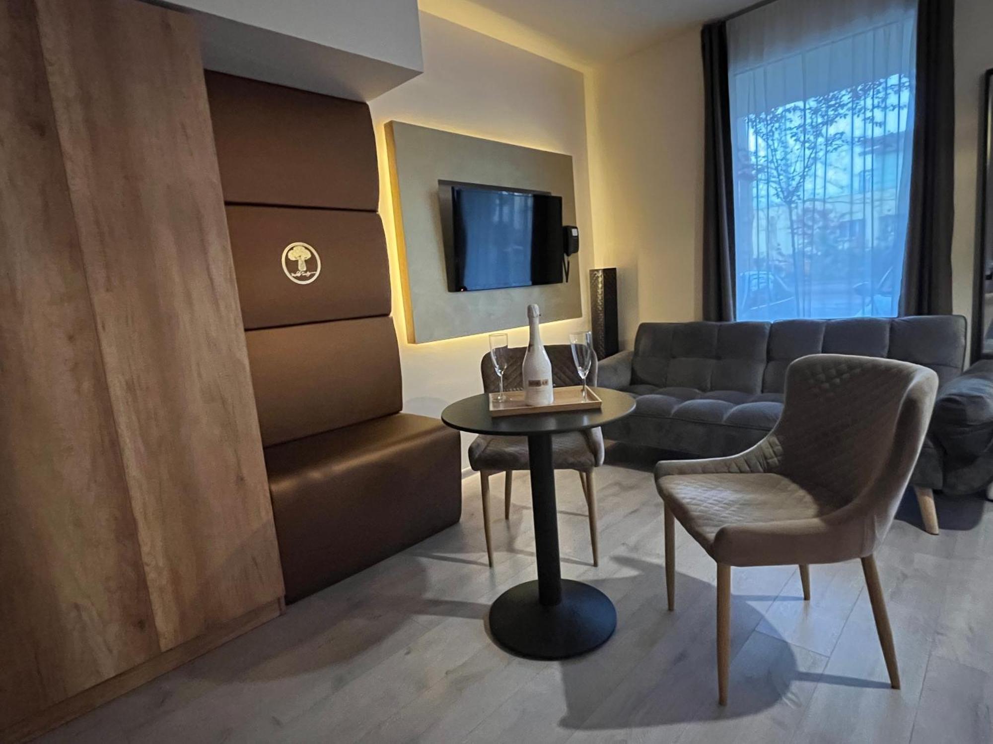 Baobab Suites Шиофок Экстерьер фото