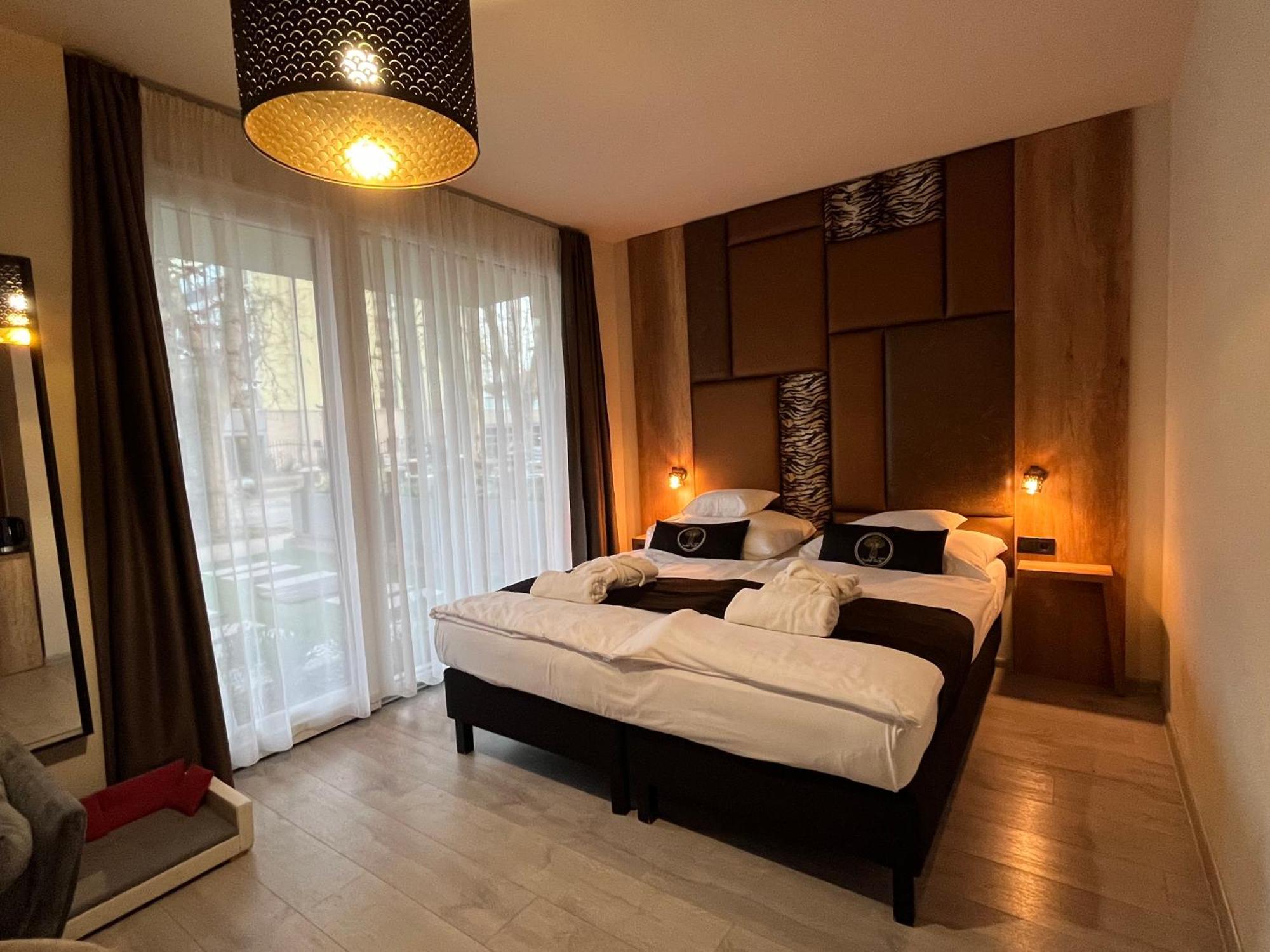 Baobab Suites Шиофок Экстерьер фото