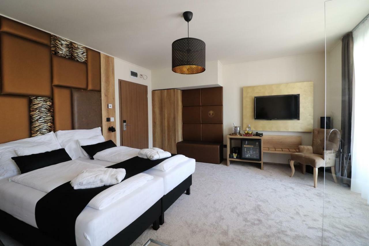 Baobab Suites Шиофок Экстерьер фото