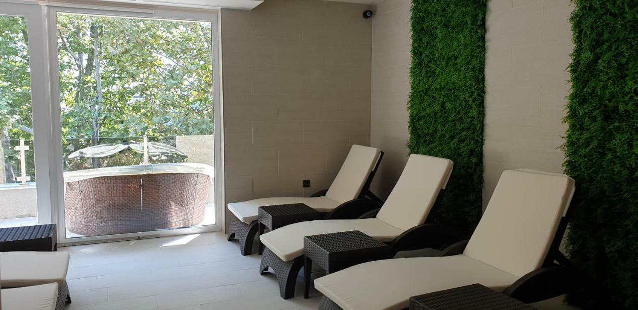 Baobab Suites Шиофок Экстерьер фото