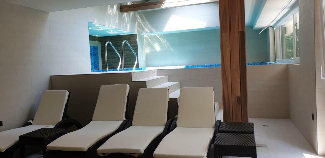 Baobab Suites Шиофок Экстерьер фото