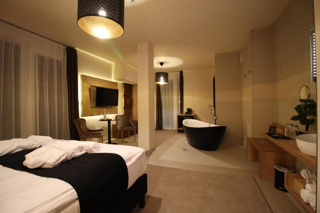 Baobab Suites Шиофок Экстерьер фото