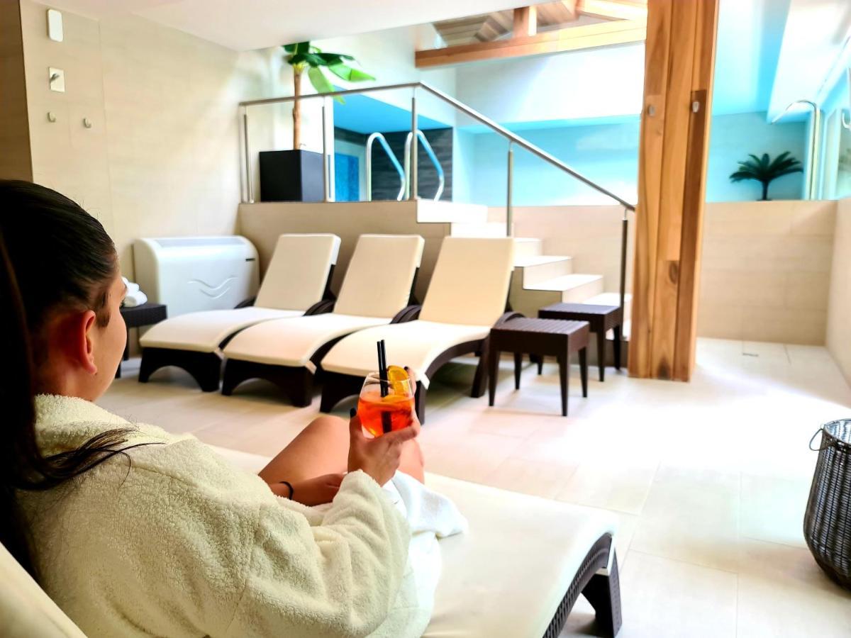 Baobab Suites Шиофок Экстерьер фото